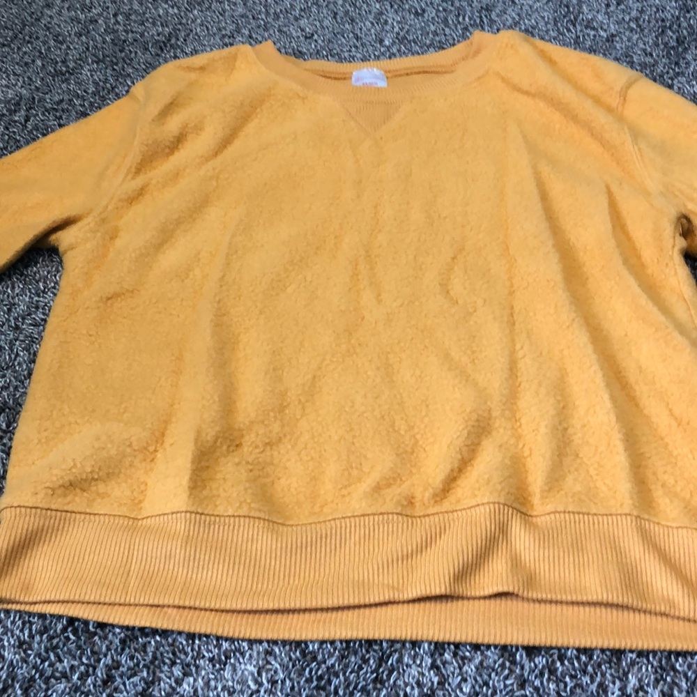 Fuzzy Yellow Pullover - Picture 4 of 4